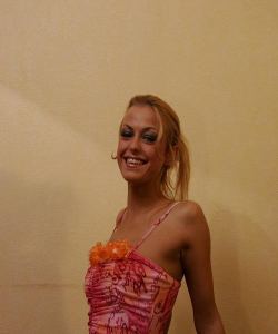 <p class='ppt-number'>0137 777 35 03</p><p class='ppt-pricing-de'>1 €/Anruf MoFu Tarif abweichend</p>
