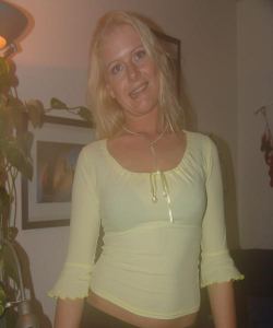 <p class='ppt-number'>0137 777 35 03</p><p class='ppt-pricing-de'>1 €/Anruf MoFu Tarif abweichend</p>