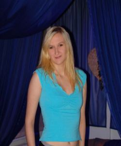 <p class='ppt-number'>09005 207 507</p><p class='ppt-pricing-de'>1,99 Euro/Min. im dt. Festnetz - Mobilnetz ggf. abweichend</p>